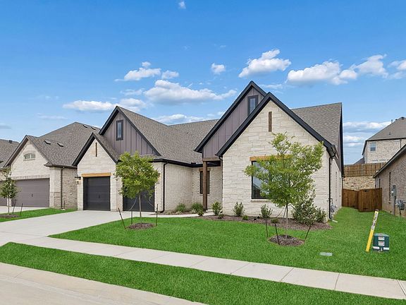 4th image of 1009 Blue Mist Ct