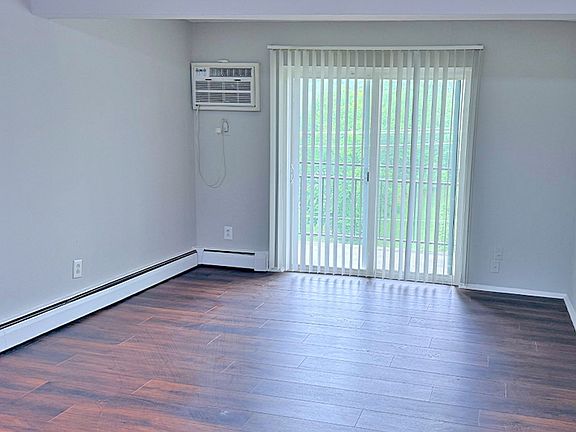 3rd image of 714 Clifton Colony Dr #715-20