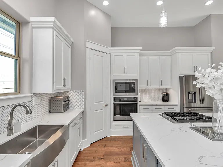 4962 Edison Park Ln — Photo 2