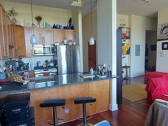 5th image of 912 N Elston Ave Unit 305