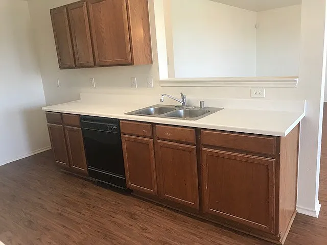 Very nice single story home in Mesquite — Photo 3