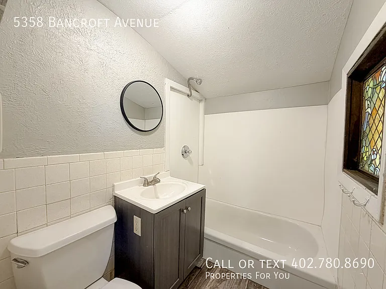 5358 Bancroft Ave — Photo 16