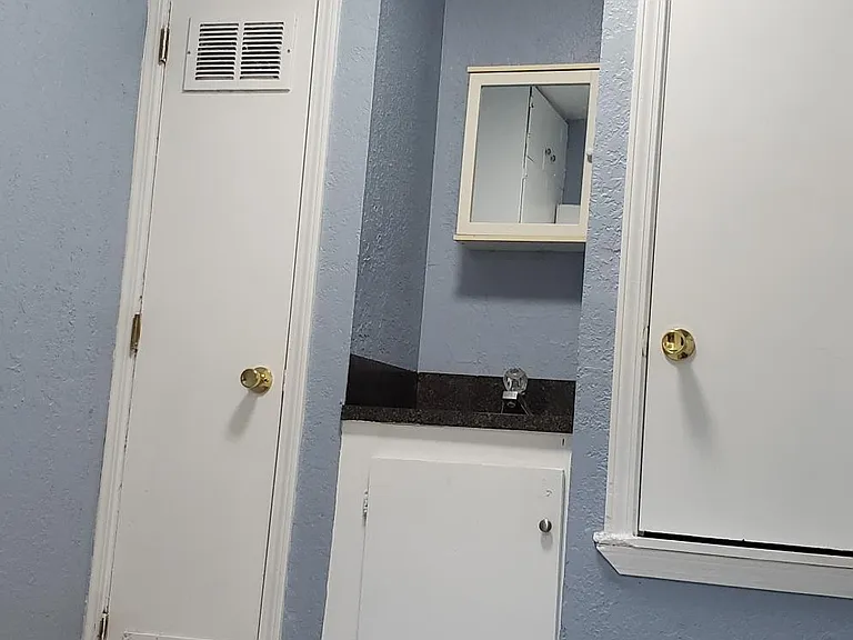 1203 SW 24th Pl — Photo 22
