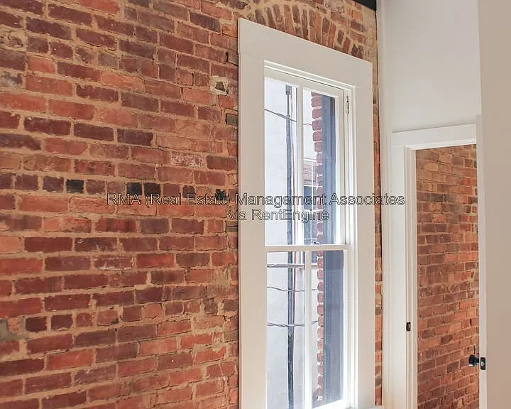 4 Zebulon St #2B — Photo 5