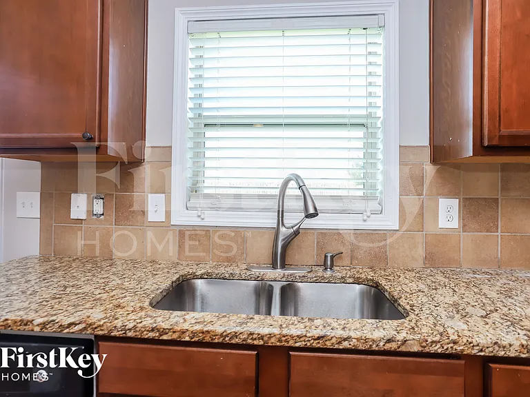 224 Woodmill Way SW — Photo 8