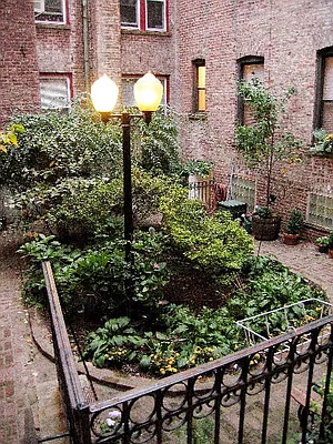 Sold by Brooklyn Real Inc | media 17