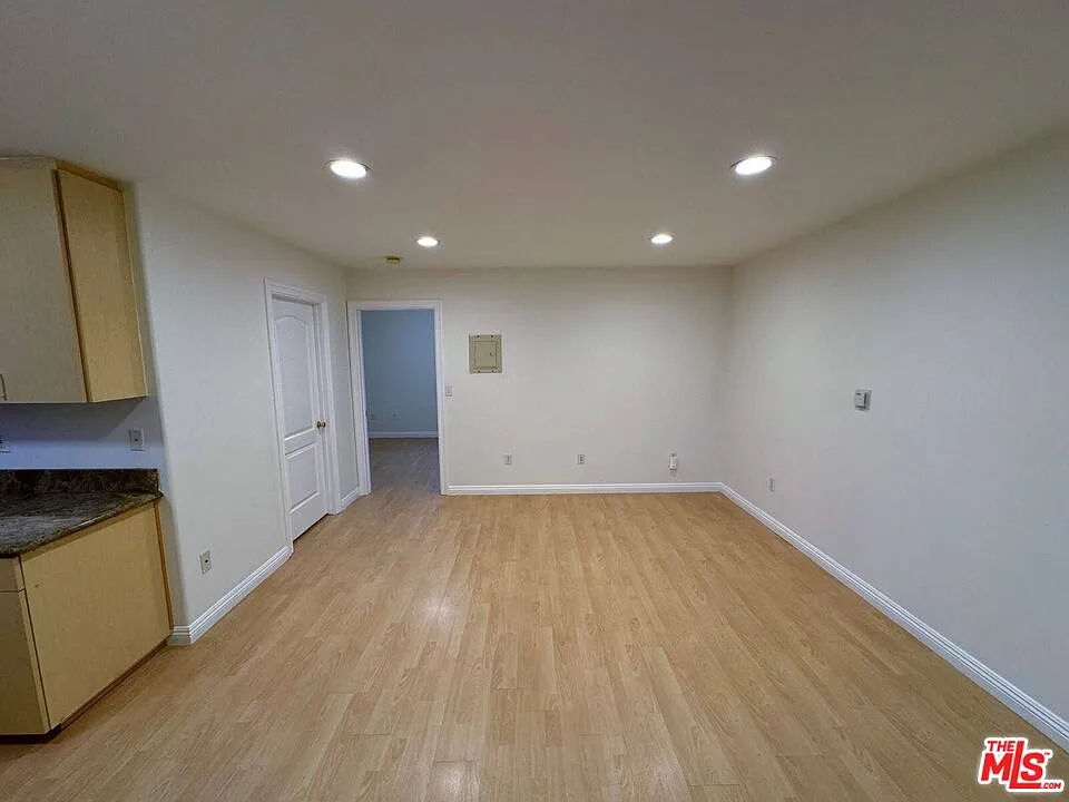 5253 Virginia Ave #B