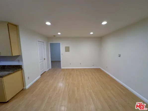 5253 Virginia Ave APT B, Los Angeles, CA 90029
