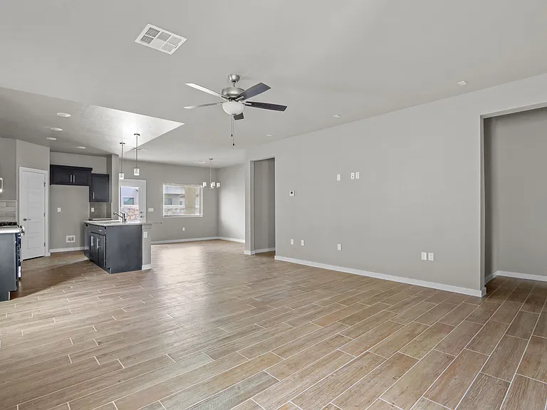 348 San Jose — Photo 28
