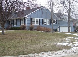 280 E 8th St, Zumbrota, MN 55992