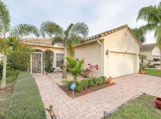 393 NW Breezy Point Loop, Port Saint Lucie, FL 34986