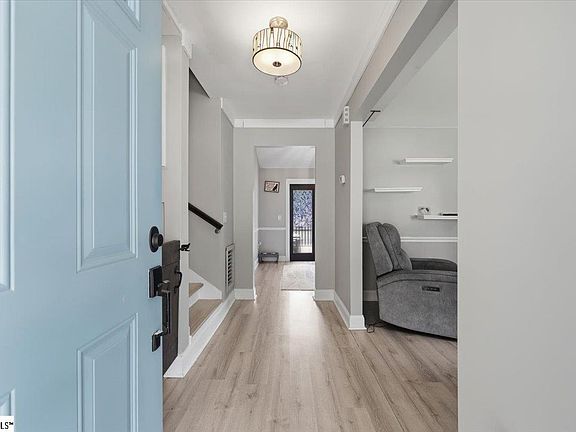 2nd image of 302 Waterbury Ct
