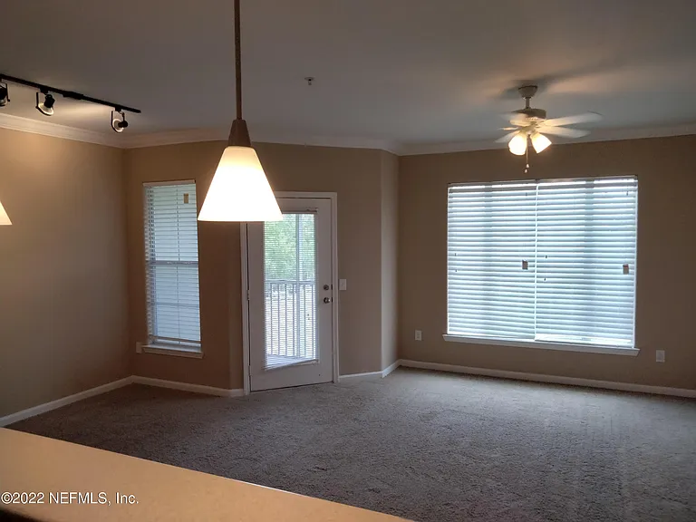 8290 Gate Pkwy W #1017 — Photo 24