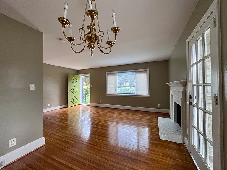 1709 Patton Ave — Photo 3