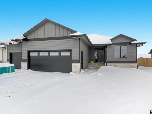616 Hillside St, Harrisburg, SD 57032