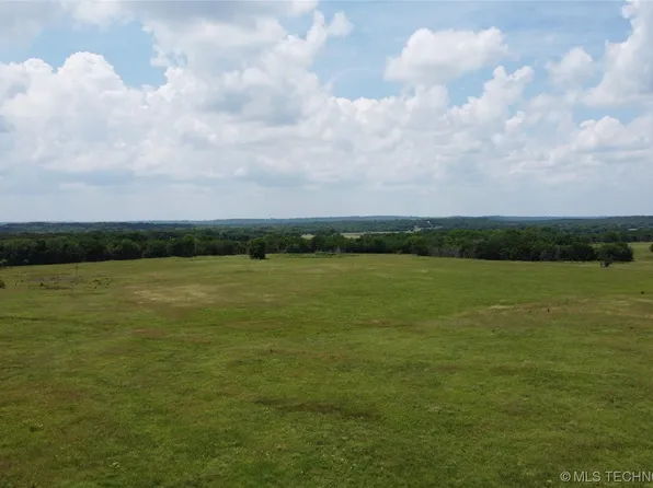 1030 East Rd, Okemah, OK 74859