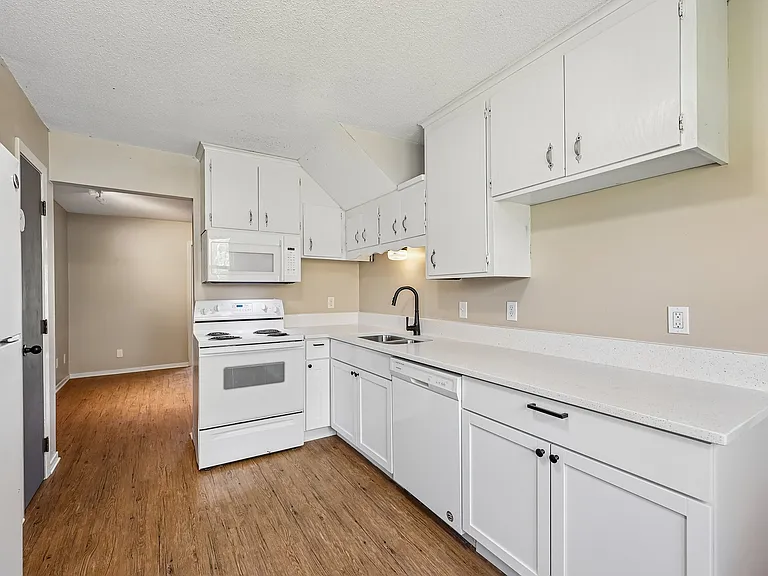 17256 Kenyon St NE #2 — Photo 12
