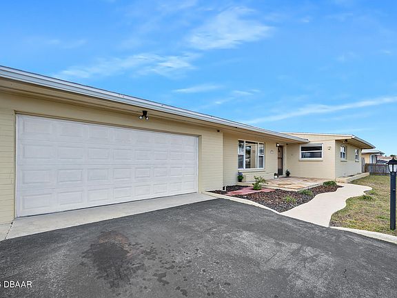 3rd image of 1125 Bel Aire Dr