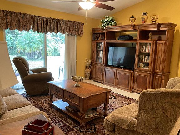3rd image of 2088 SE Camilo St