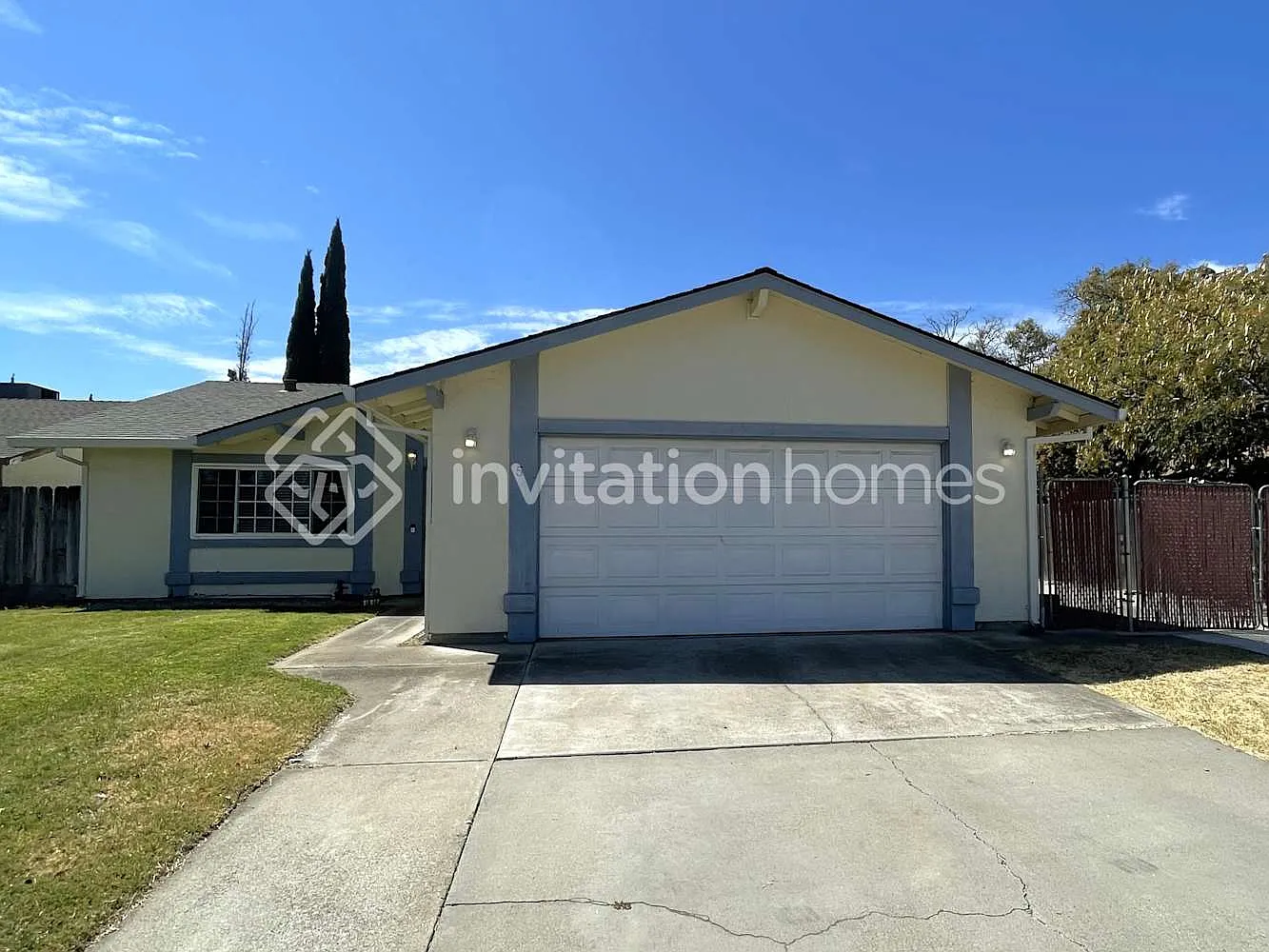 1542 Claremont Dr Manteca, CA 95336 — Photo 1