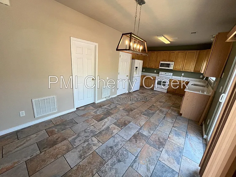 19453 E Hollow Creek Dr — Photo 20