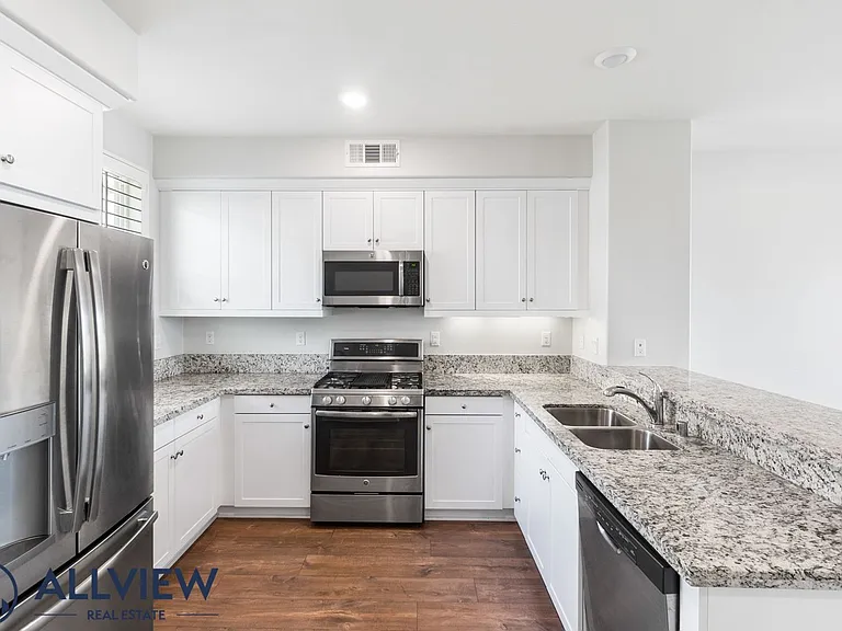 1531 E Lincoln Ave — Photo 12