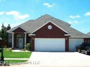 1724 Parkway Dr, Moore, OK 73160