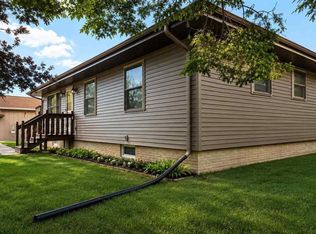 1712 2nd St W, Eveleth, MN 55734