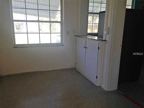 5th image of 2544 Palmetto Ave