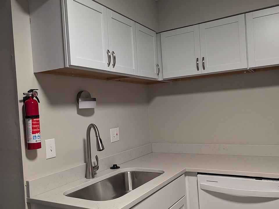 Fully Finished Kitchen with plenty of cabinets