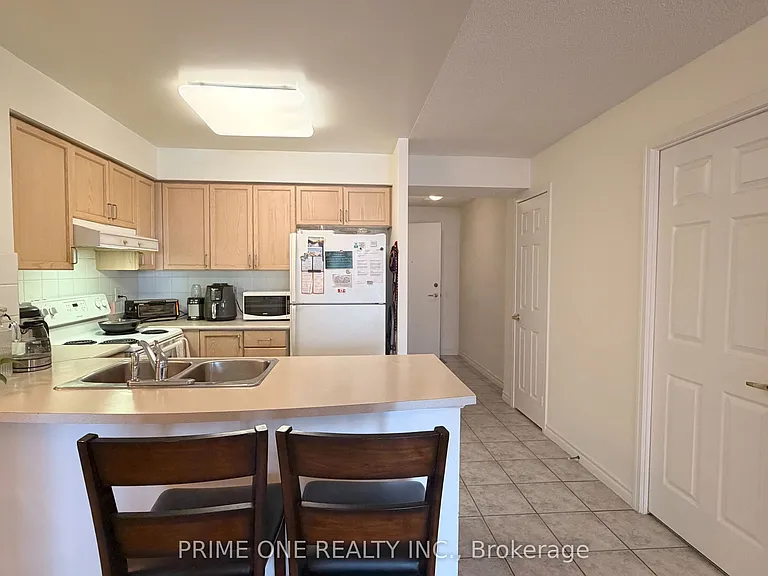 25 Kingsbridge Garden Cir #1421 — Photo 10