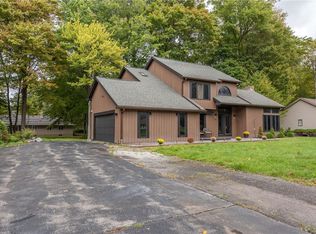980 Vintage Ln, Rochester, NY 14626