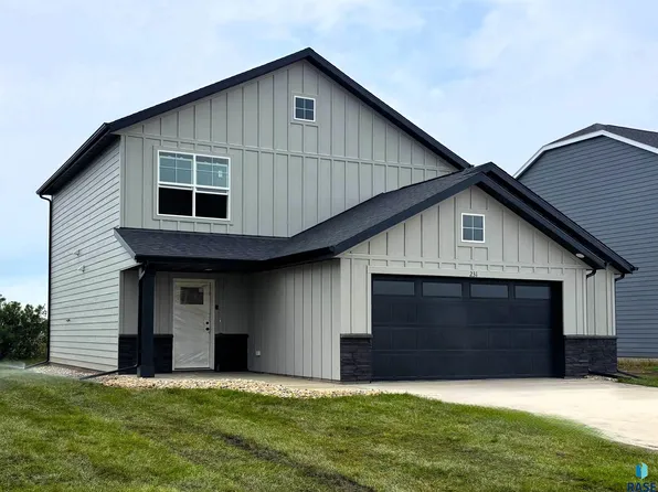 231 Thelma Ave, Harrisburg, SD 57032
