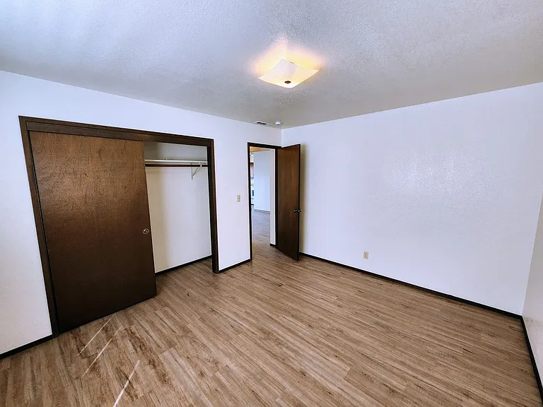 2255 Arbutus St — Photo 6