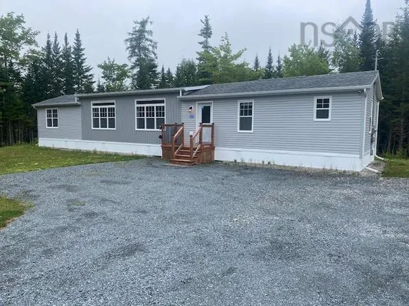 1134 Lake Egmont Rd, Lake Egmont, NS B0N 1Y0