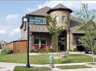 1601 Emerald Tree Pl, Savannah, TX 76227