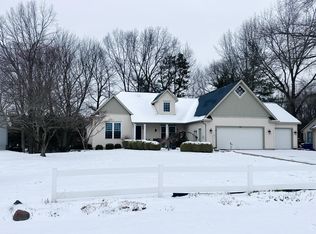 15401 Sundew St, Grand Haven, MI 49417
