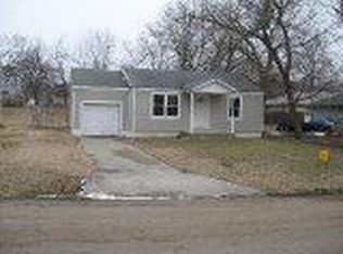 803 West St, Harrisonville, MO 64701