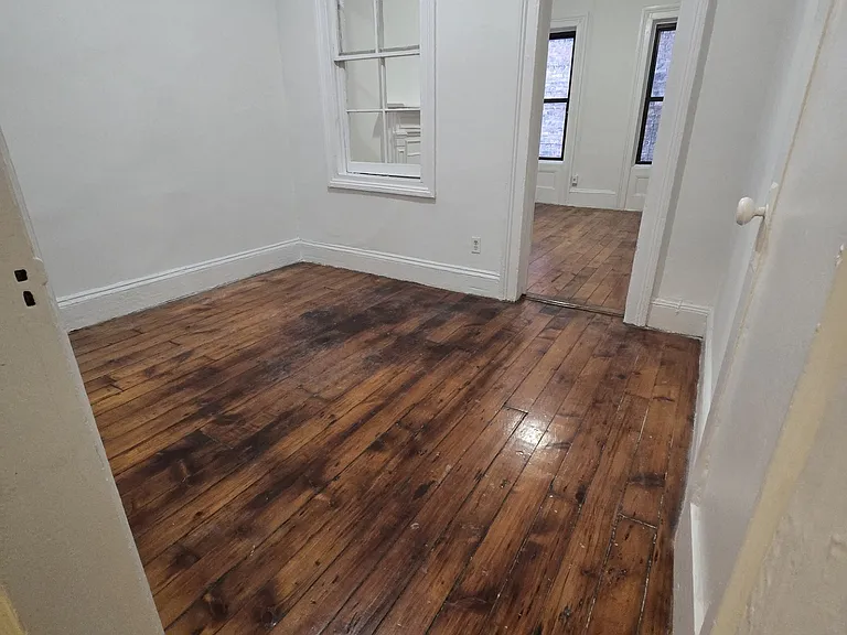 500 W 48th St #3RS — Photo 6