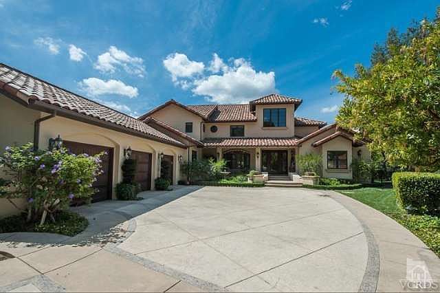 1st image of 4232 Cresthaven Dr
