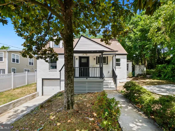 1541 Nova Ave, Capitol Heights, MD 20743