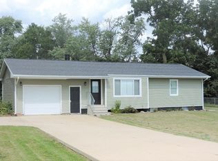 17199 E 3020 North Rd, Alvin, IL 61811