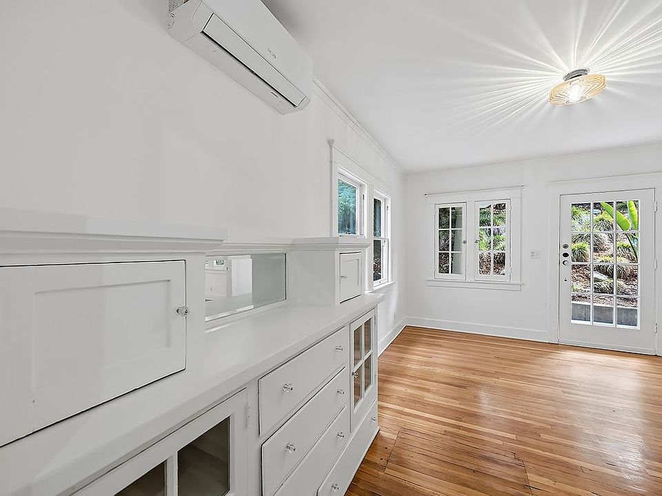 2nd image of 3322 Hamilton Way