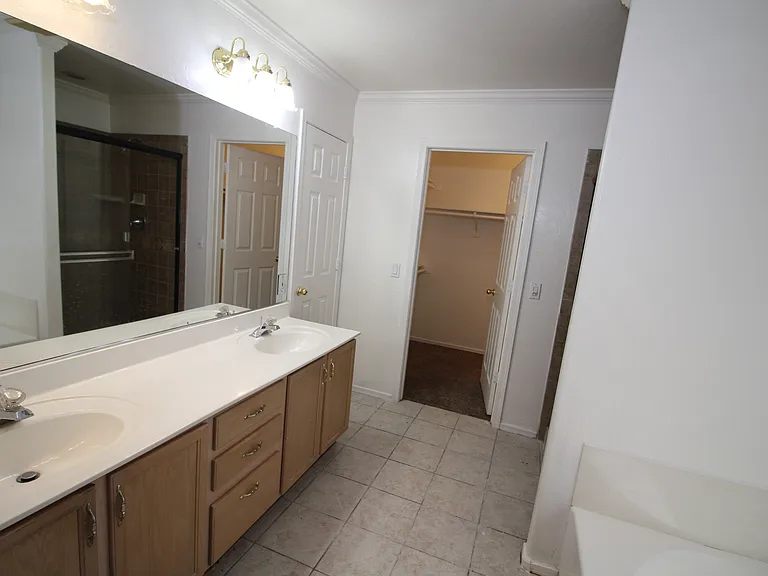 7124 N 77th Dr — Photo 16