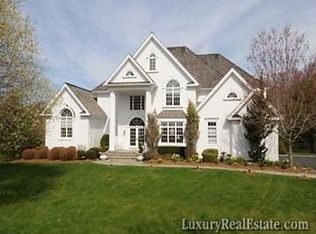 228 Midlock Rd, Fairfield, CT 06824