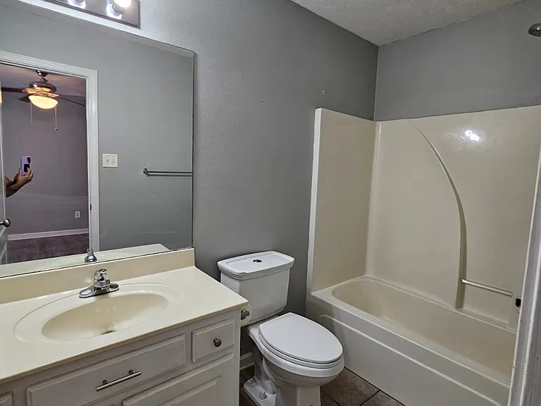 400 Apricot St — Photo 27