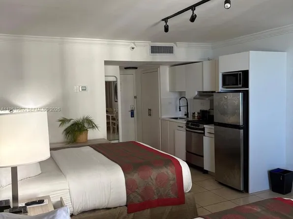 19201 Collins Ave #820, North Miami Beach, FL 33160