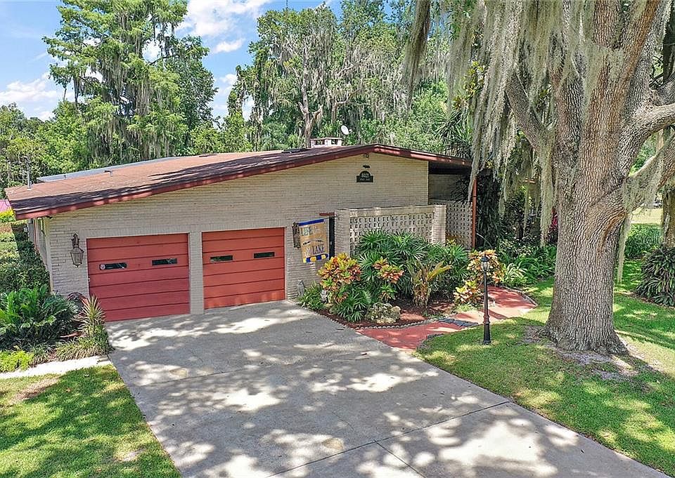 1st image of 8021 Sunset Dr