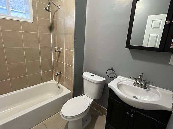 4th image of 133 Wall St #2