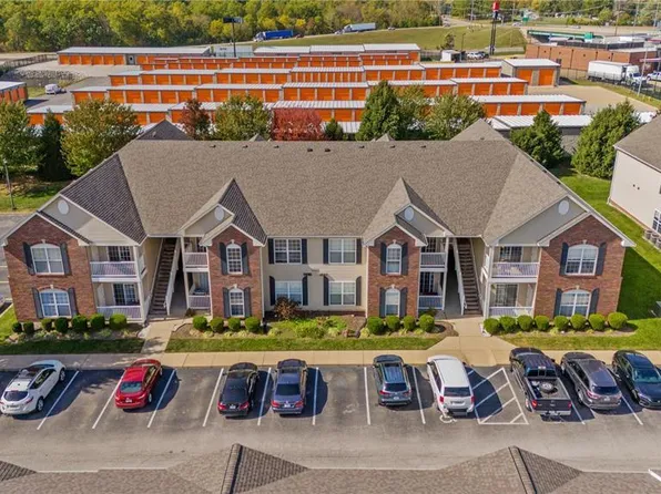 6411 Brookfield Court Dr, Saint Louis, MO 63129